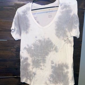American eagle grey and white tie dye top v-neck